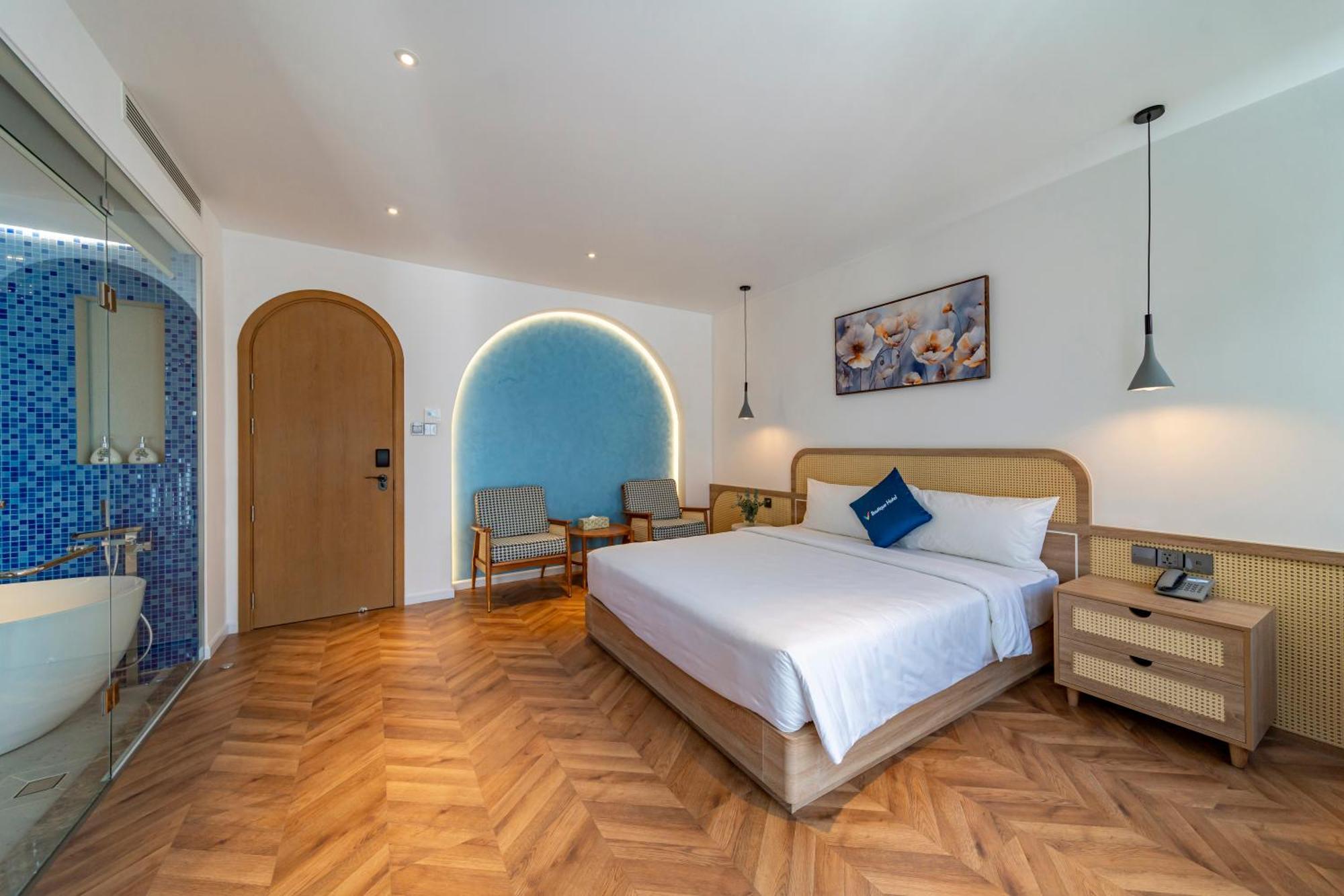 V Boutique Hotel - Complimentary Refreshments Вунгтау Экстерьер фото